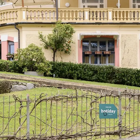 Hotel Hotiday Collection -