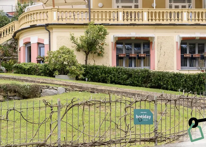 Hotel Hotiday Collection -