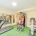 Hotel Hotiday Collection -